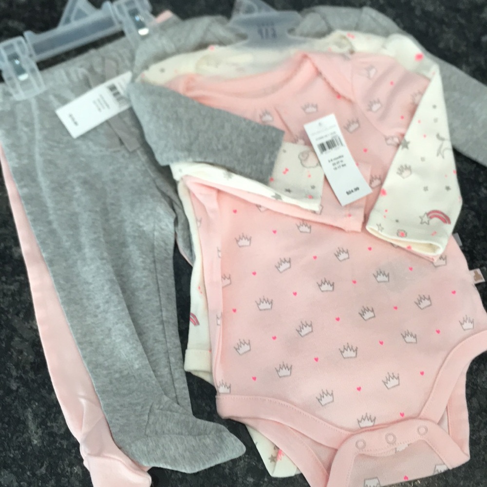 NWT baby gap onsies and footsie pants